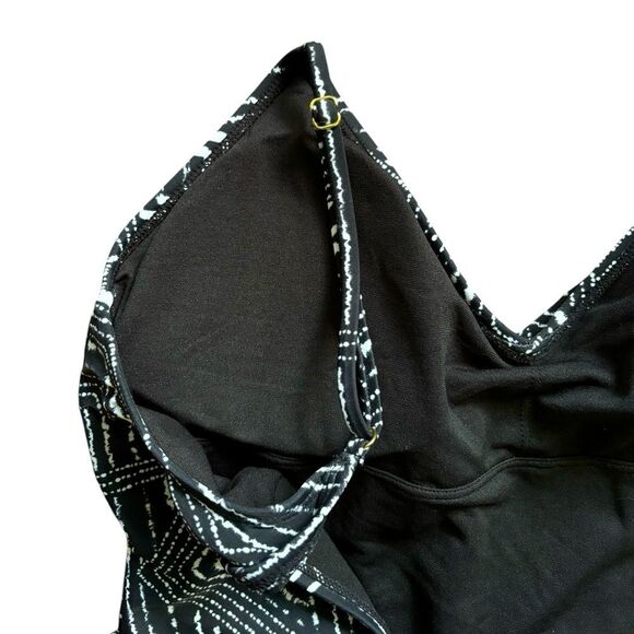 O’Rageous Black and White Geometric Print One Piece Swimsuit Size XL  1 0413 - Picture 3 of 8